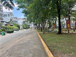 Bán lô đất đối diện công viên phúc lộc thọ, thuộc khu dân cư ấp 5 phong phú. dt 7x19,5m sổ riêng