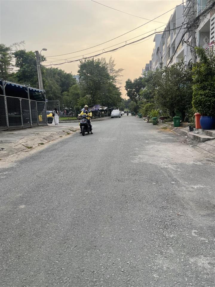 Đất nền khu dân cư bình hưng. dt 6x20m sổ hồng riêng, đối diện bến xe q8