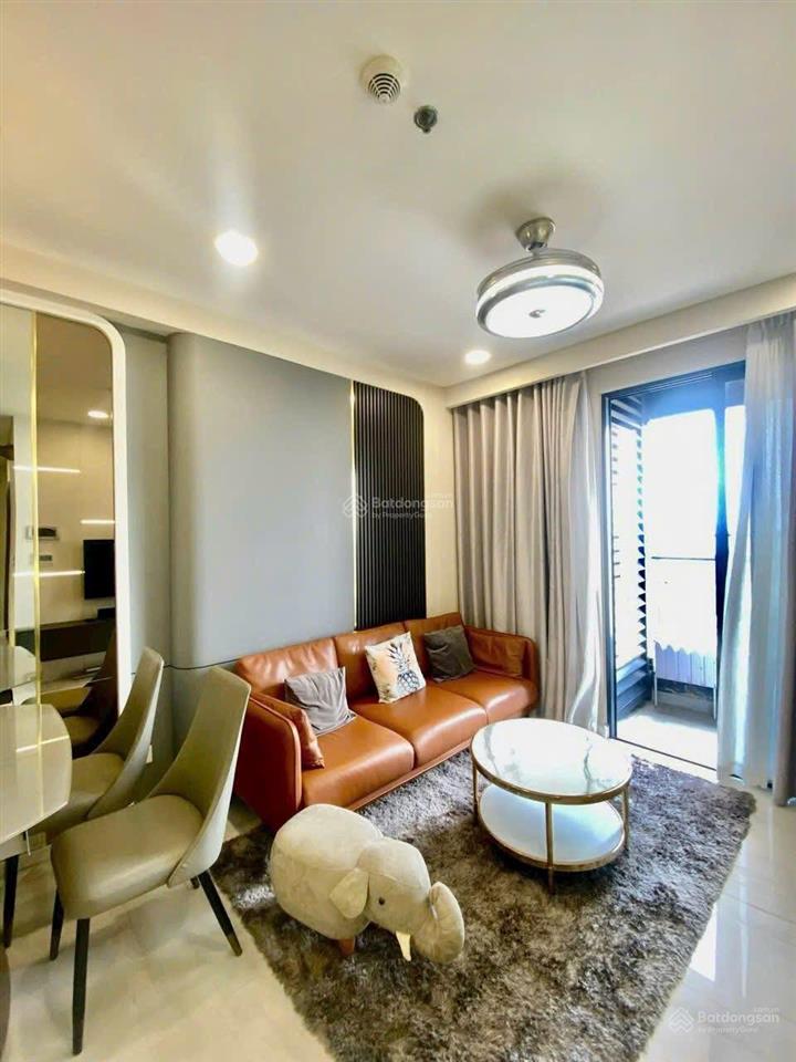 Chính chủ cần bán căn 2pn  2wc, 79m2, 7,4tỷ, view đẹp, sổ hồng riêng, tầng trung,  0906 355 ***