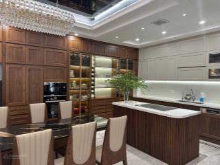 Bán căn hộ chung cư mỹ đình sông đà diện tích 135m2, 4pn, 2 vs, nội thất đầy đủ, gía 8 tỷ 150tr