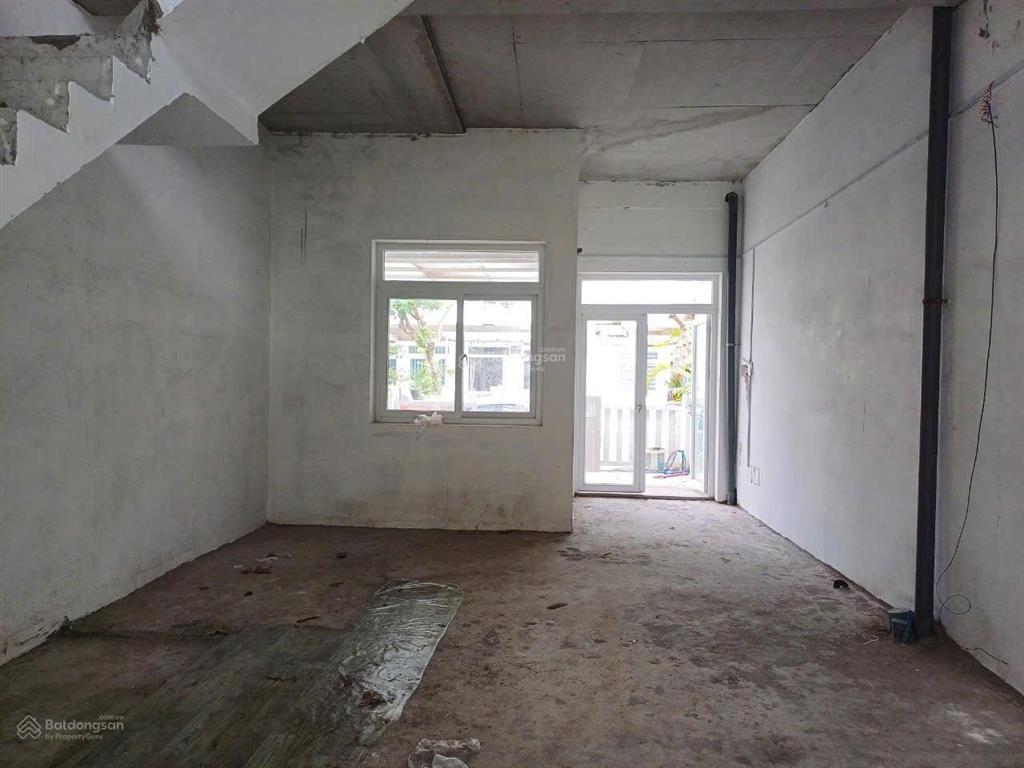 Chủ cần chuyển nhượng gấp nhà phố lovera giá chỉ 6,950 tỷ đã hoàn thiện cơ bản