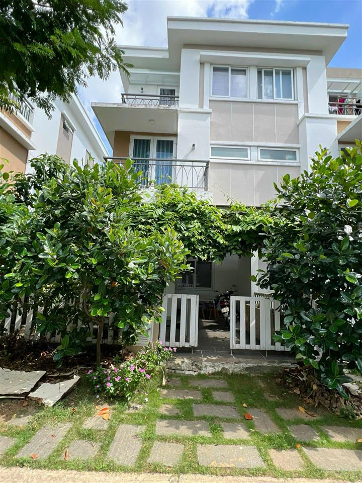 Chủ cần chuyển nhượng gấp nhà phố lovera giá chỉ 6,950 tỷ đã hoàn thiện cơ bản