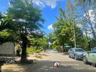 Chính chủ gửi bán căn nhà 3,5 tầng. 4,5 x 20m, kdc nam long q9. cách global city 700m..0931 000 ***
