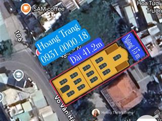 Mt võ văn hát ngay cổng trường đại học tài chính marketing gần đường lã xuân oai
ngang 13 x dài 46m