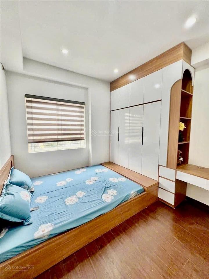 Bán căn hộ 68m, 2 ngủ, 2 vệ sinh, view thoáng. khu 11 toà, nội thất đẹp