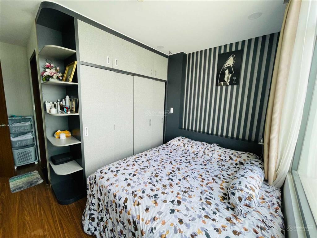 Phú đông premier 2pn đã có sổ, 3 tỷ, người thật nhà thật tầng trung, view thoáng.  0911 850 ***