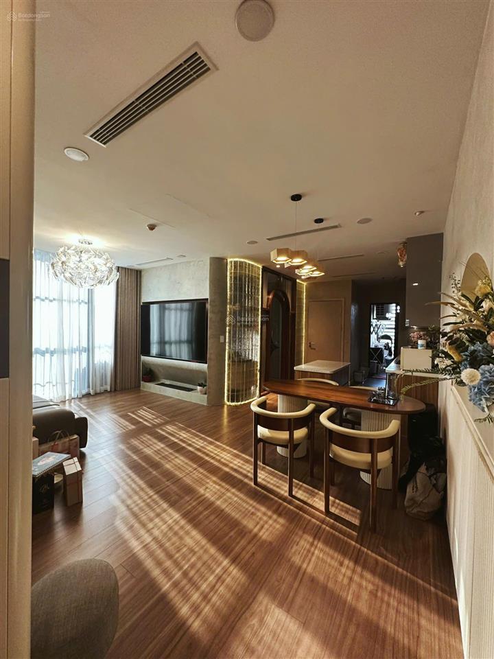 Cuối năm bán gấp căn eco green, 6 tỷ 2pn, giá tốt, uy tín, tầng cao, đã có sổ  0939 720 ***