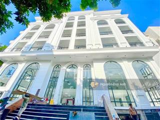 Cần cho thuê tòa nhà nhà trung tâm quận 1 cách chợ bến thành 10 phút