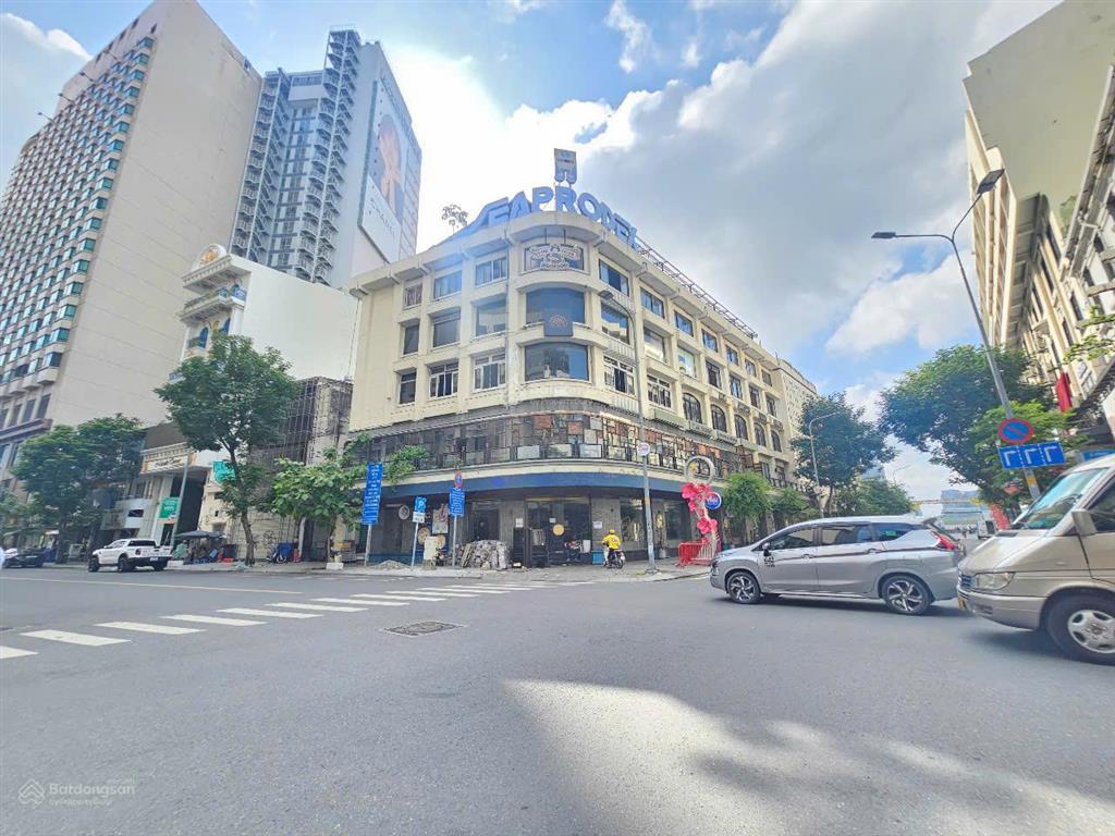 1000m2 có cắt lẻ góc 2 mặt tiền đường 2 4 6 đồng khởi  ngô đức kế p. bến nghé quận 1