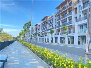 Bờ quan 9 siêu đẹp tại khu điện âm trái. nhìn sang đảo kim cương