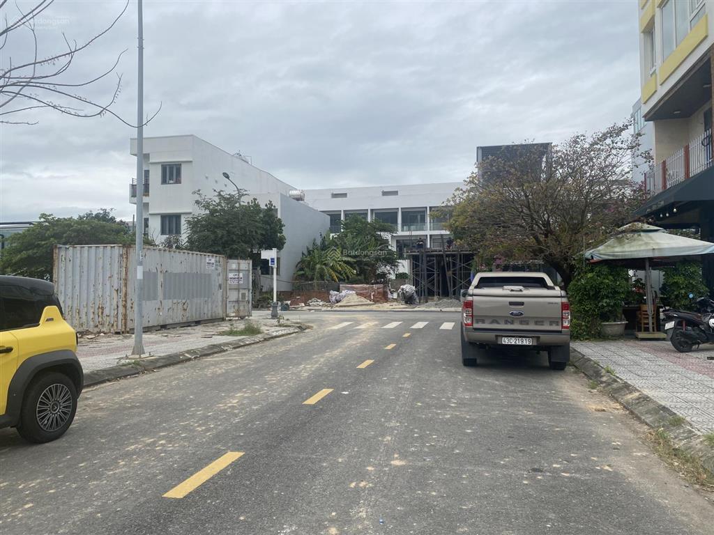 Bờ quan 9 siêu đẹp tại khu điện âm trái. nhìn sang đảo kim cương