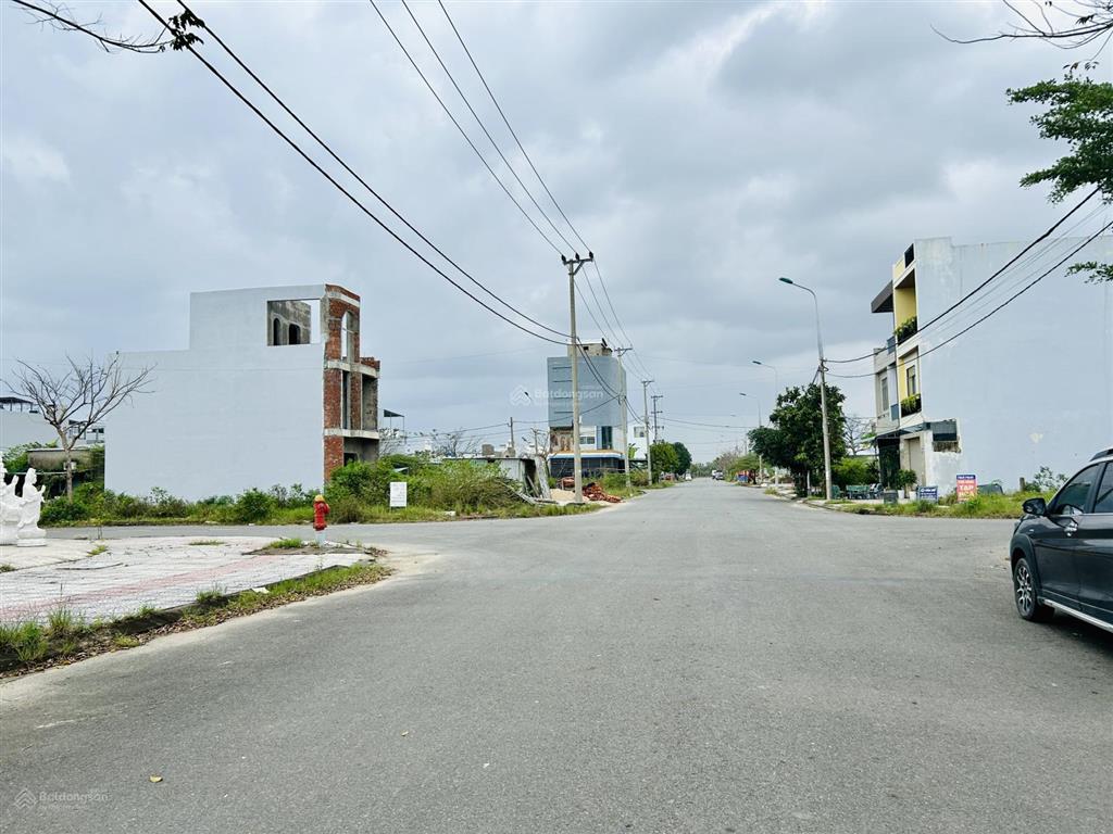 Bán đất trục thông 10m5 ngọc tịnh  nam hoà xuân b2.70 tây bắc  trục 10m5 thông thẳng ra sông