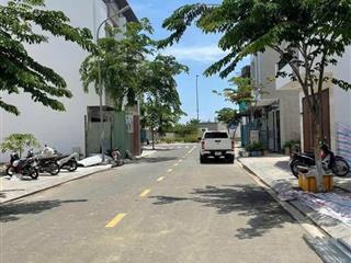 Lô đất hướng đông nam đường b5 kđt vcn phước long 2