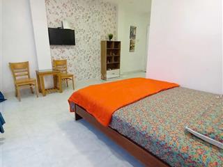 Bán tòa căn hộ 7 tầng view biển nha trang full 10 phòng giá 12 tỷ