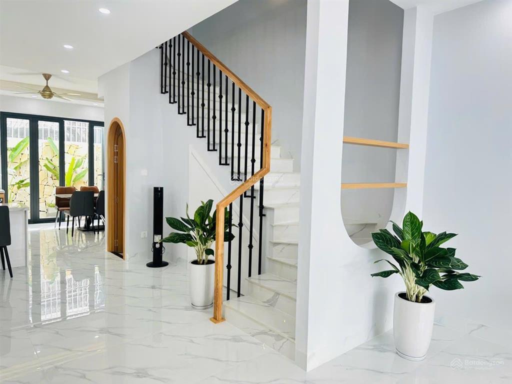 Bán nhà full nội thất đẹp kđt mỹ gia gói 8 capella nha trang  8,2 tỷ