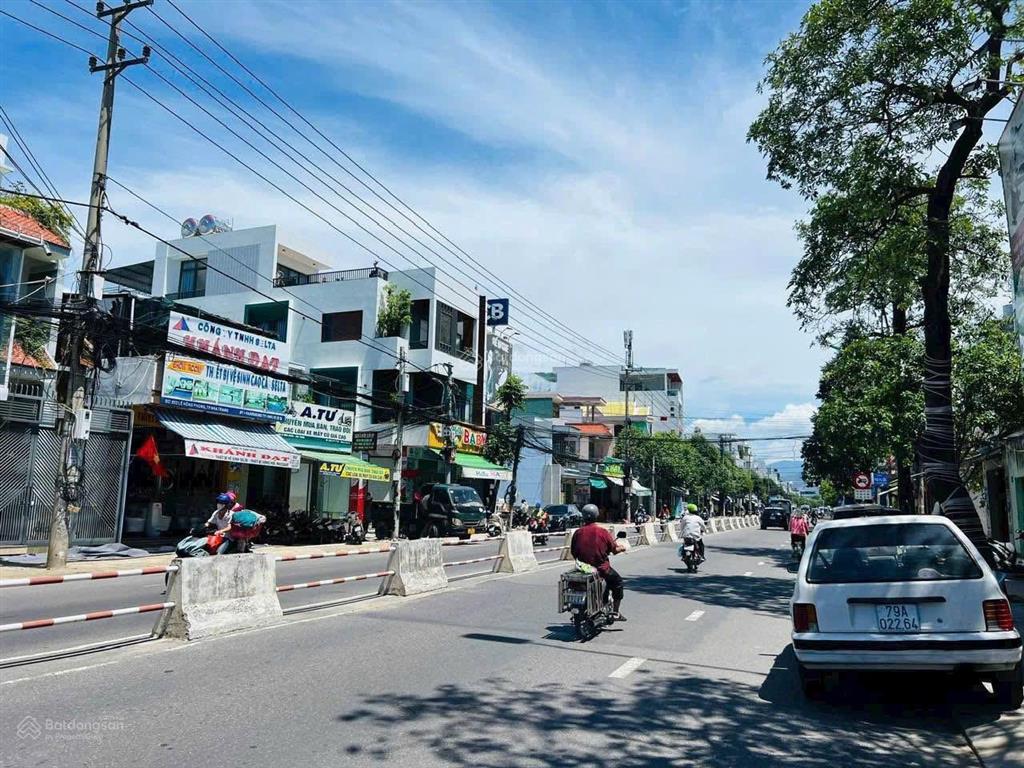 Rẻ nhất lô đất mặt đường lê hồng phong  đoạn đẹp kinh doanh nhộn nhịp