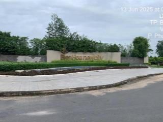 Bân gấp lô khang thịnh ngay bến du thuyền giá chỉ 1tỷ650 triệu 100m2  mr đức để xem đất ah