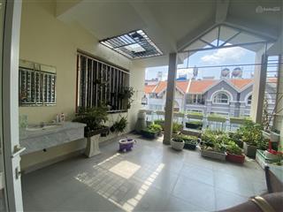 Bán nhà phố him lam kênh tẻ, q. 7, giá 27.5 tỷ.  0909 380 *** vũ