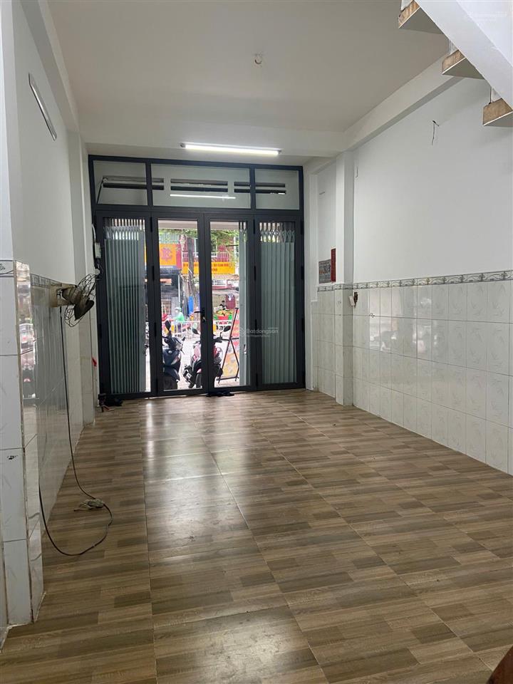 Cho thuê nhà mặt tiền trường chinh, p12 (3.7x16m  nh 4m) nhà 2 lầu st  giá thuê 26 triệu/tháng