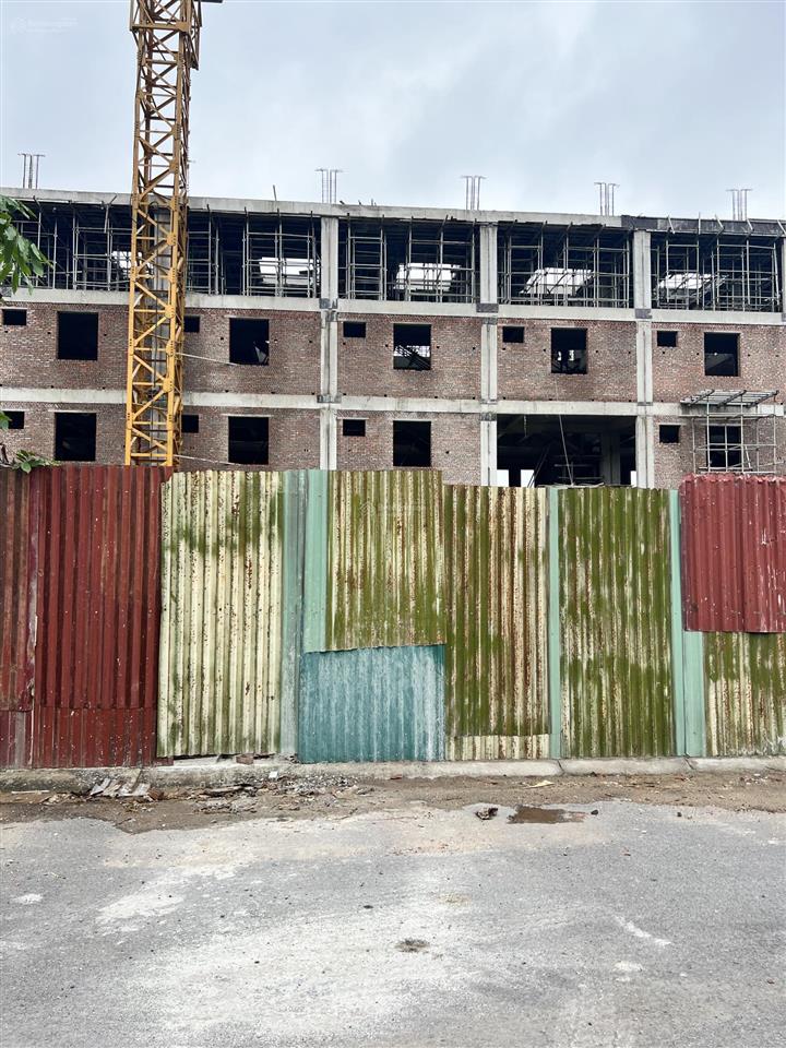 Cần bán lô đất trục đường lớn 30 m  giá chỉ 3,3 tỷ  0989 881 ***