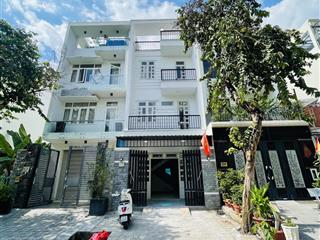 Bán nhà phố (5x18m) 4 tầng đường d1, phường phú mỹ, quận 7. giá chỉ 16 tỷ!  0917 796 ***