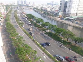 Phòng ban công, view sông, ngay võ văn kiệt, tản đà. gần đh y dược. thang máy, bảo vệ trực 24/24