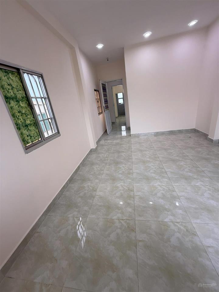 Cho thuê nhà mặt tiền võ văn kiệt, phù hợp mọi ngành nghề, hoặc thuê ở. chỉ 20tr/tháng