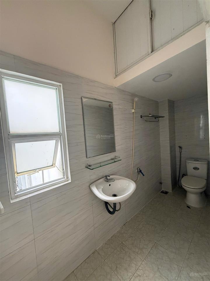 Cho thuê nhà mặt tiền võ văn kiệt, phù hợp mọi ngành nghề, hoặc thuê ở. chỉ 20tr/tháng