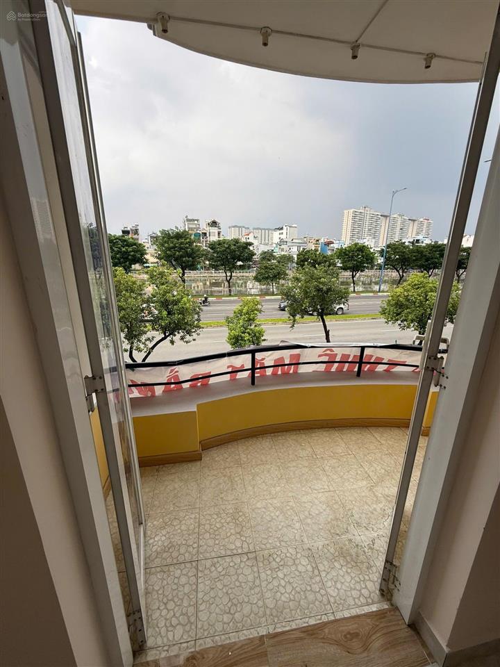 Cho thuê nhà mặt tiền võ văn kiệt, phù hợp mọi ngành nghề, hoặc thuê ở. chỉ 20tr/tháng