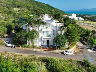 Biệt thự đồi view biển bến du thuyền quốc tế siêu đẹp tại vĩnh hoà, nha trang, phù hợp nghỉ dưỡng