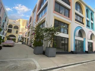 Shophouse vega city nha trang góc 2 mặt tiền ngay lối ra beach club & nhà hàng rẻ hơn giá hợp đồng