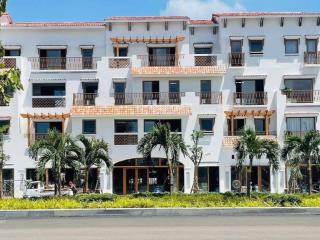 Nhà phố 5 tầng có thang máy view sông quán trường, nha trang ngang 7,5m vỉa hè rộng 46m