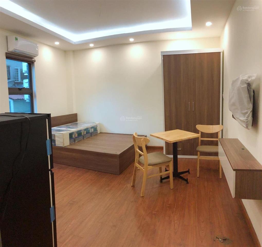 Chính chủ cho thuê ccmn 9 tầng tại hoàng quốc việt, có ban công, full đồ, đầy đủ pccc, ở được luôn