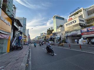 Cho thuê nhà 2 mặt tiền phan đình phùng đối diện chợ phú nhuận dt 200m2 chỉ 125 triệu/ tháng