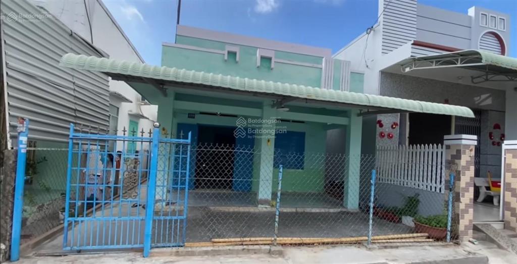 Bán nhà mặt tiền thuận tiện buôn bán tại 109 cao bá quát, 2,28 tỷ, 107,3m2, nhiều tiện ích hot!