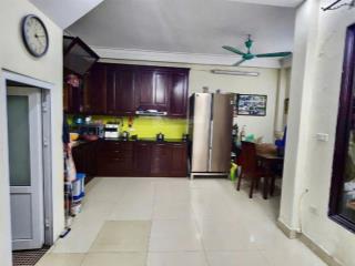 Chính chủ cần bán gấp nhà phố quan nhân 60m, 5 tầng, nhà dân xây giá 13 tỷ