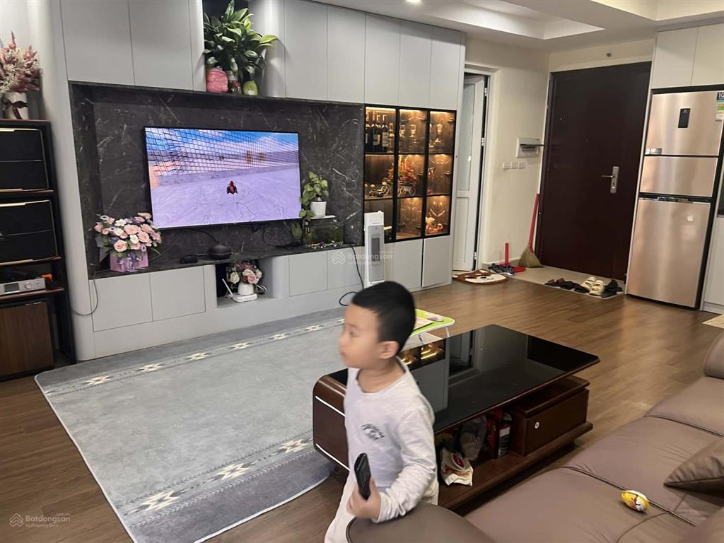 Bán căn góc 2 phòng ngủ, 2 vs, 2 logia 68.9m dự án mipec kiến hưng, hà đông.  0973 443 ***