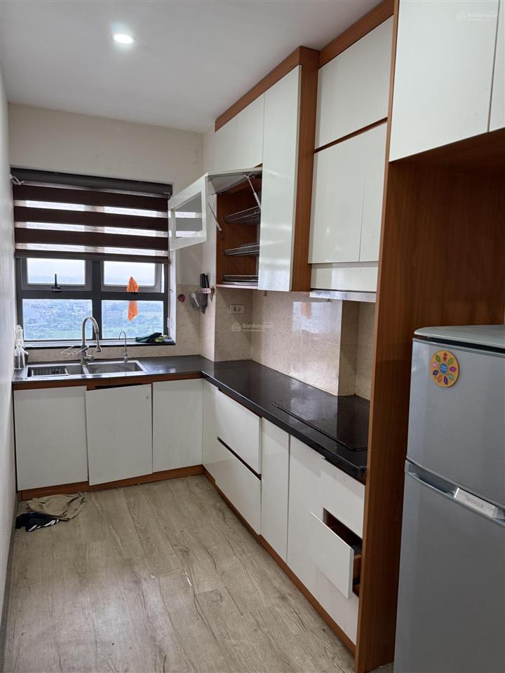 Chính chủ em cần bán gấp căn 56m hai ngủ hai vs toà v7 chung cư the vesta phú lãm hà đông