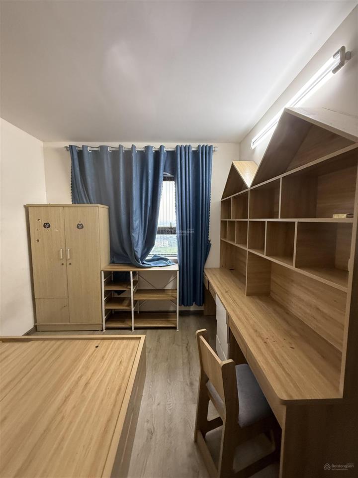 Chính chủ em cần bán gấp căn 56m hai ngủ hai vs toà v7 chung cư the vesta phú lãm hà đông