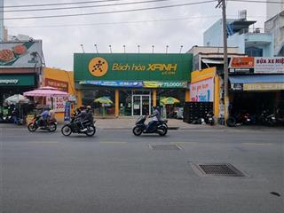 Bán nhà mặt tiền đường ngô gia tự phường 4 quận 10. diện tích 300m2 đất giá rẻ
