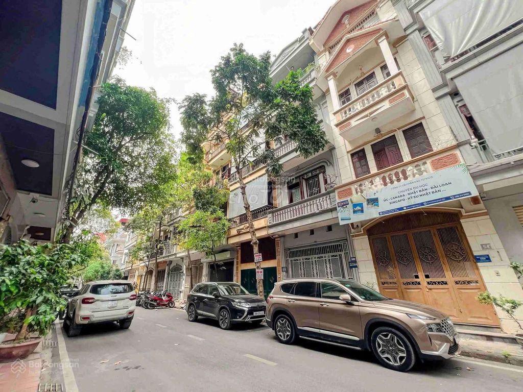 Cho thuê nhà ở hồ tùng mậu 65m2, 4 tầng, oto đỗ tránh, full điều hoà