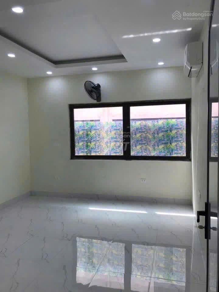 Cho thuê 2 căn liền kề tòa báo nhân dân trần hữu dực, full điều hòa, oto đỗ tránh