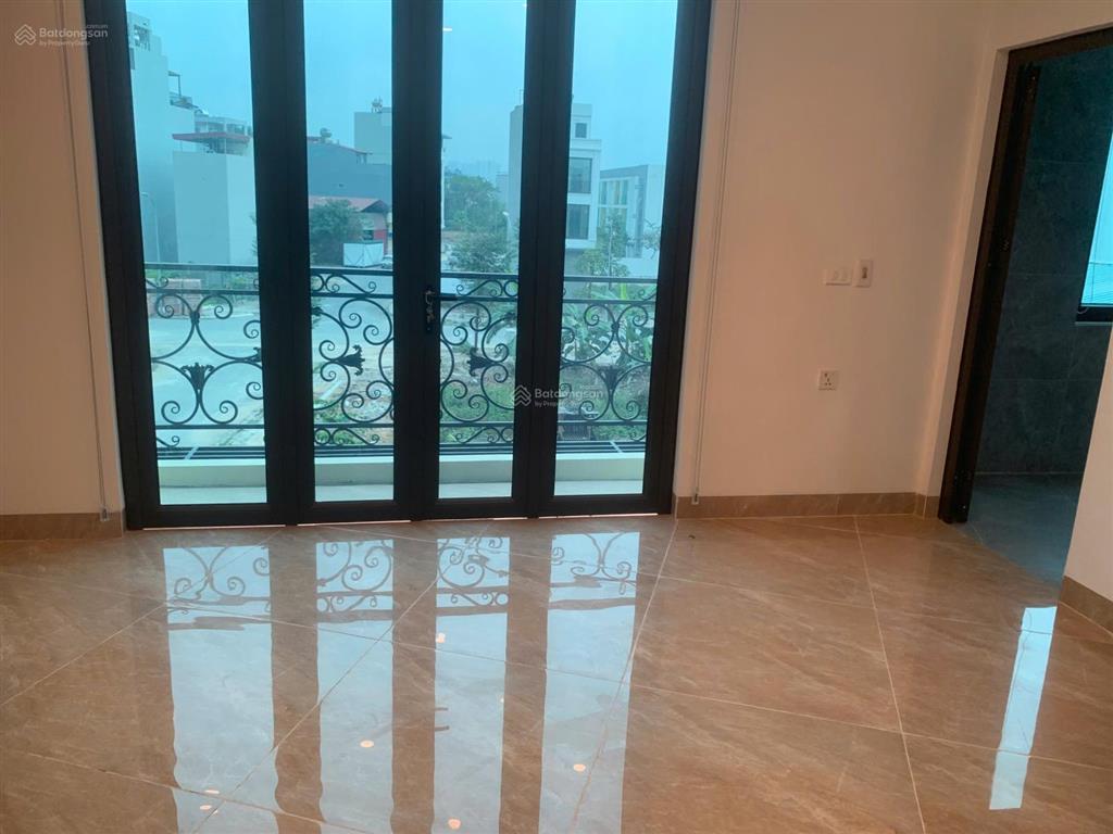 Cho thuê nhà vân canh 65m2x5 tầng, thông sàn, thang máy, nhà mới, oto tải đỗ cửa