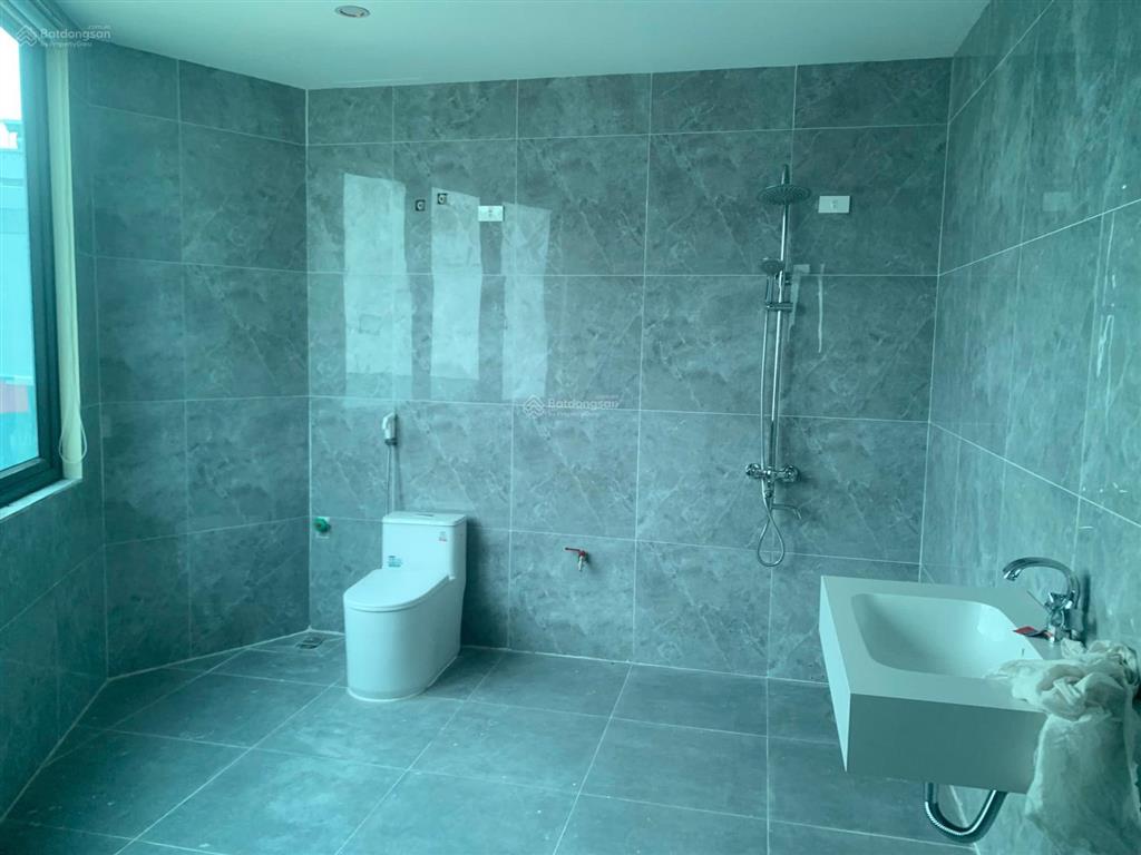 Cho thuê nhà vân canh 65m2x5 tầng, thông sàn, thang máy, nhà mới, oto tải đỗ cửa