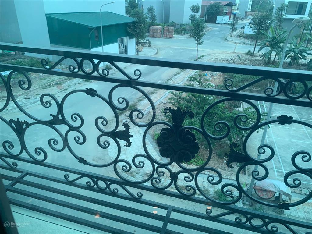 Cho thuê nhà vân canh 65m2x5 tầng, thông sàn, thang máy, nhà mới, oto tải đỗ cửa