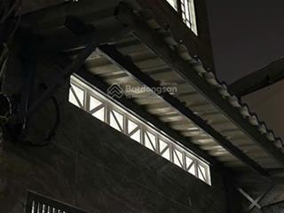 Cho thuê nhà mới 100% mới xây dựng xong nằm trong khu biệt thự,