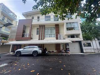 Cho thuê villa lê văn sỹ, phú nhuận  dt 16x6m trệt 3 lầu  vị trí cực đẹp  kinh doanh tốt