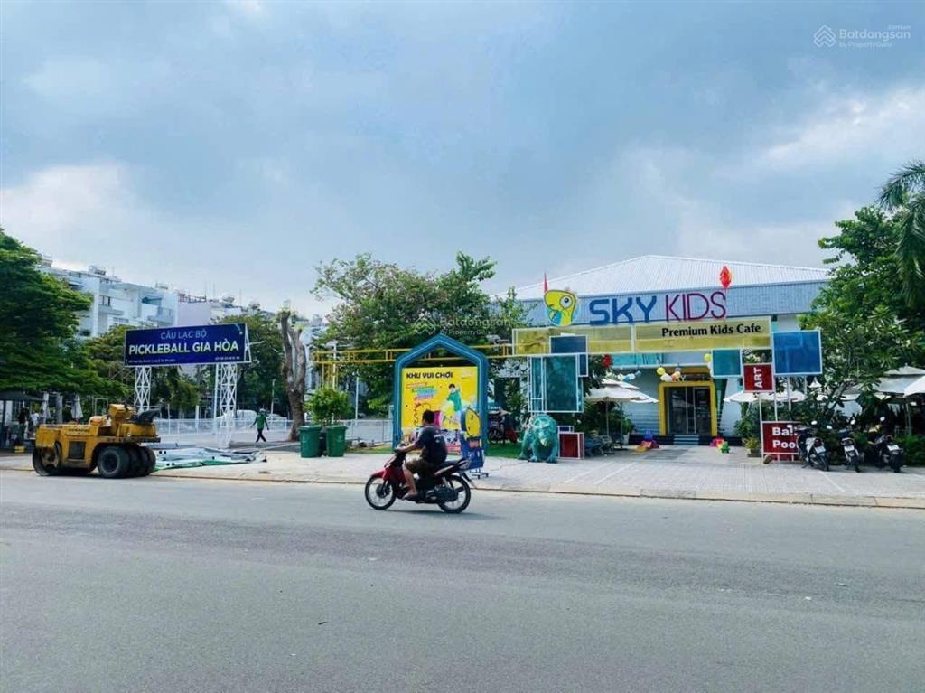 Nhận ký gửi mua bán bđs kdc gia hoà, phước long b, q9. là dt 100m2/ giá 12.8 tỷ.