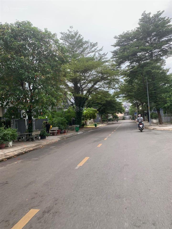 Nhận ký gửi mua bán bđs kdc gia hoà, phước long b, q9. là dt 100m2/ giá 12.8 tỷ.