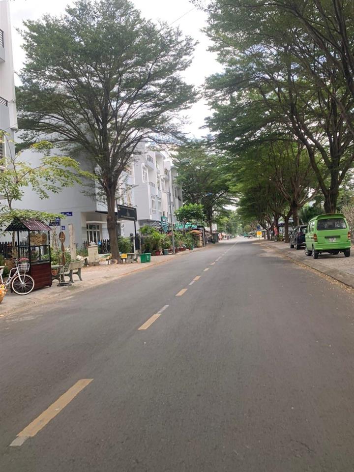 Bán đất kdc gia hoà giá đầu tư, dt 200m2/16.9 tỷ.  0966 701 *** mr tấn